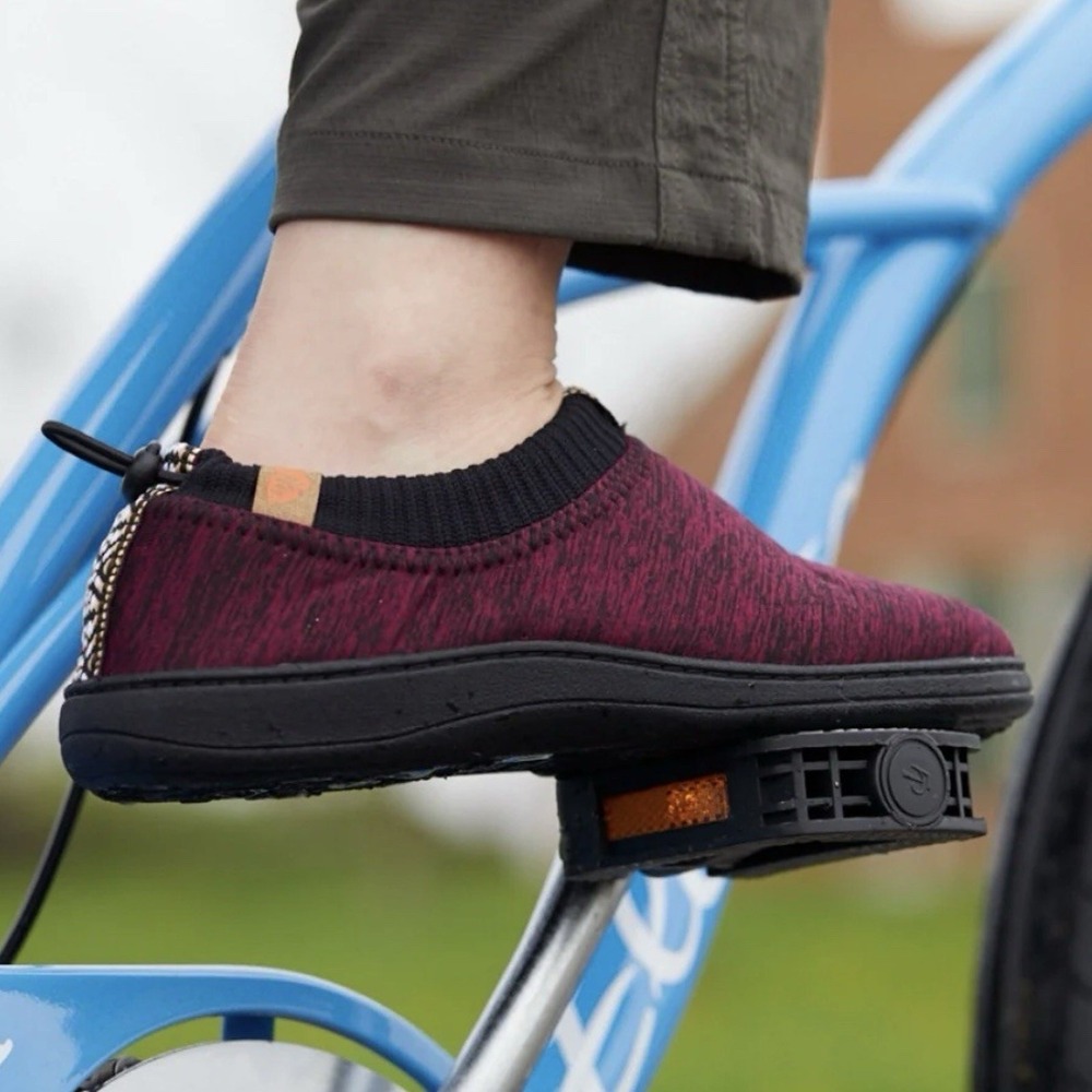 Acorn Women's Explorer Shoes Slipper, Garnet Heather, Size 6.5-7.5 - NEW‎